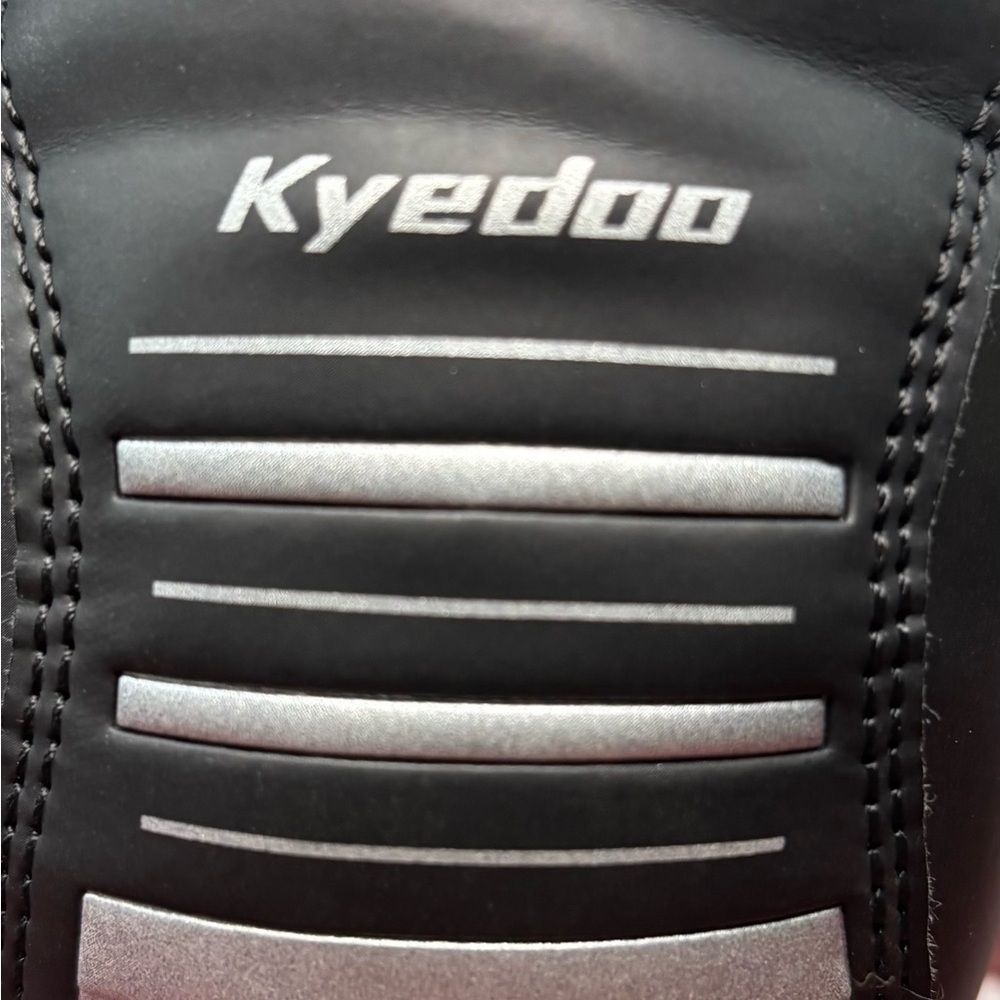 NWOT KYEDOO Men's Cycling Black Athletic Shoes, Size 12 - Picture 6 of 12